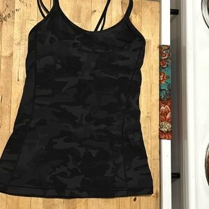 Lululemon tank top